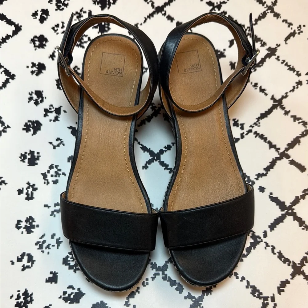 14th & Union Black & White Geometric Women’s Wedge Sandals - US Size 8.5 M - GUC
